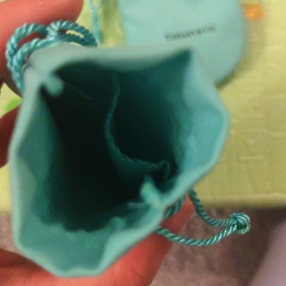 3 Authentic tiffany pouch brand new - Picture 2 of 2